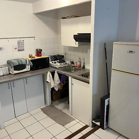 Séjour chez l'habitant Sunugaal - T2 46m2 Nîmes